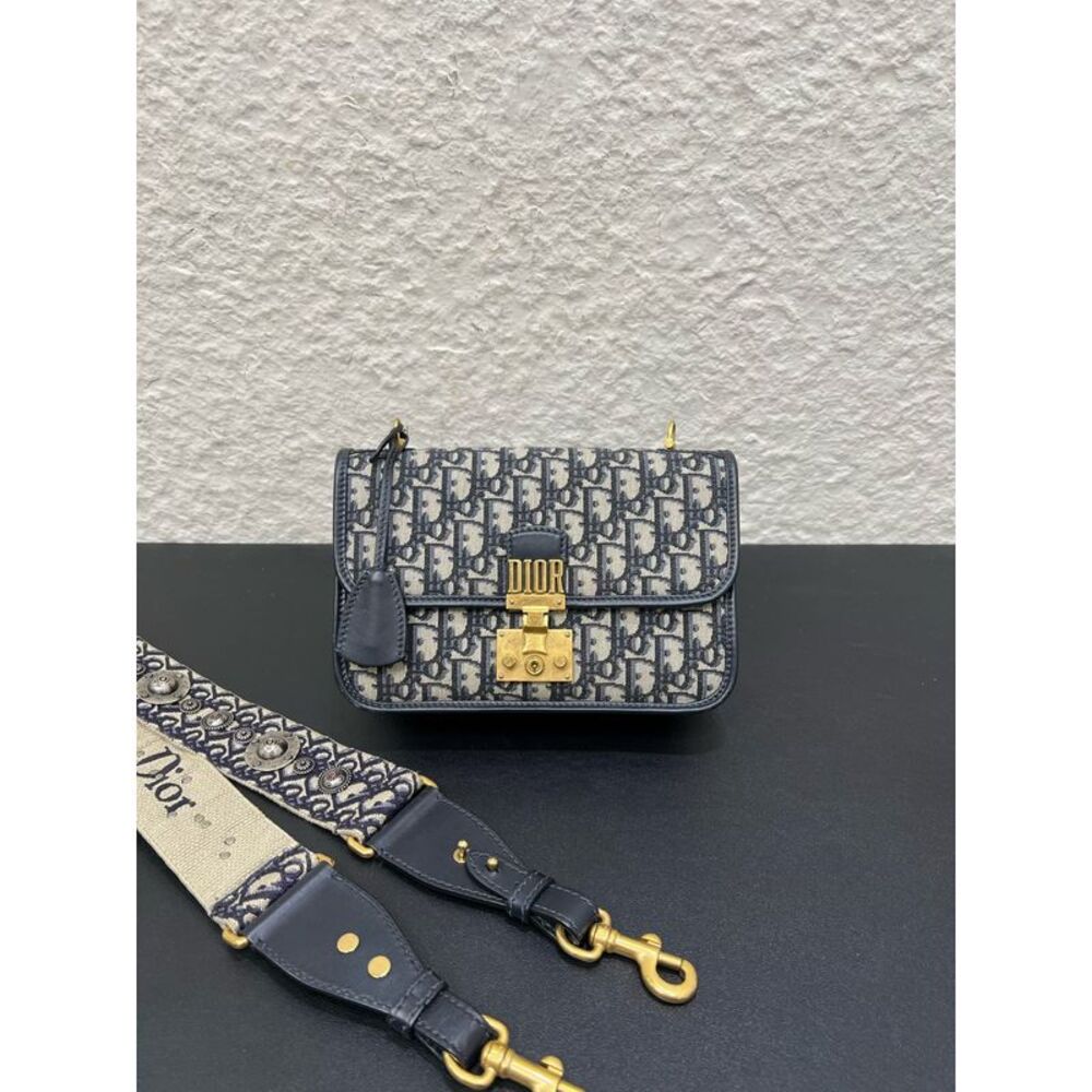 Dior Women Pre-Loved Bag Very Good Condition